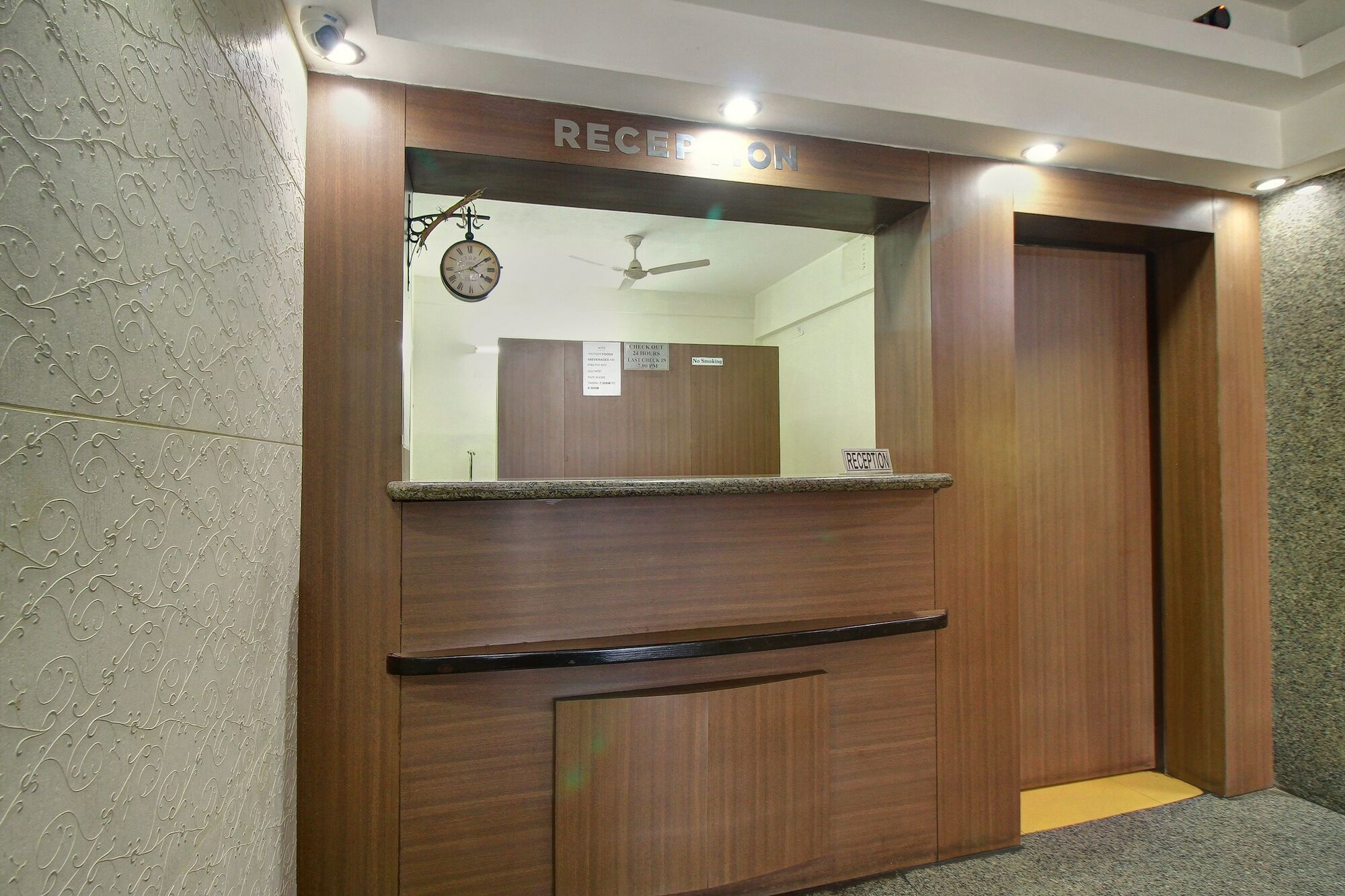 Century Executive Udupi Exterior foto